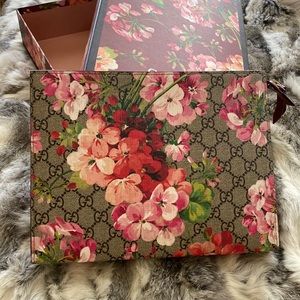 GG Supreme Monogram Blooms Print Large Cosmetic Case